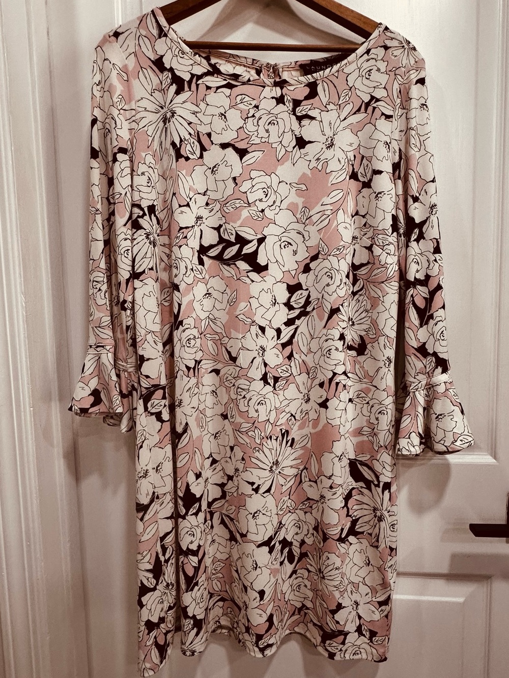 Laundry by Shelli Segal Soft Blush, White and Black Floral Mini Dress NWT